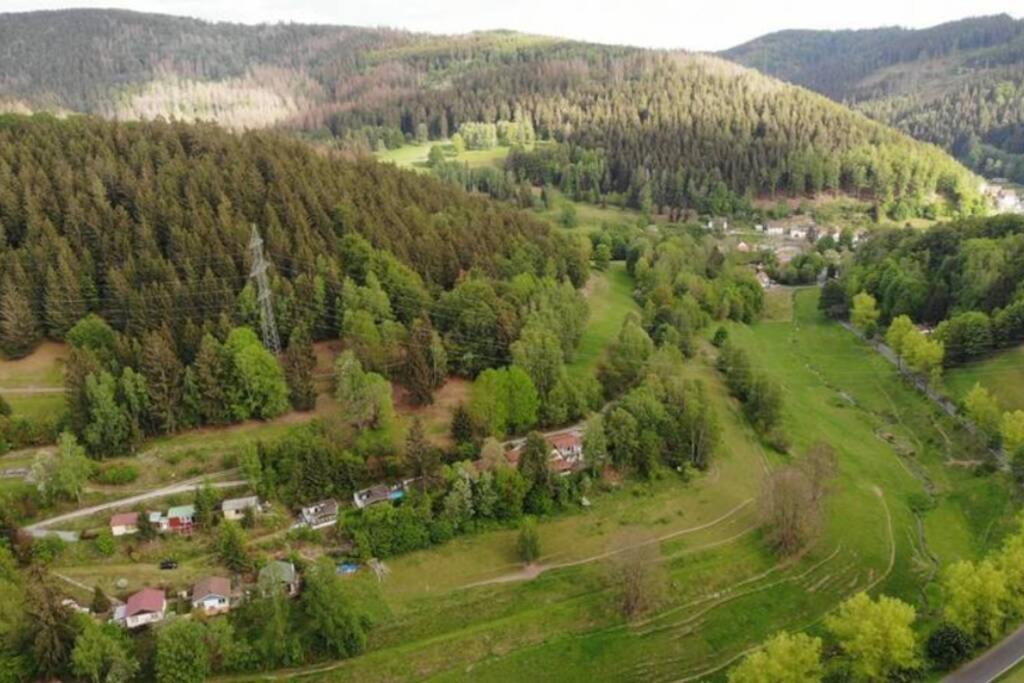 Ruhiges Ferienhaus Am Waldrand Mit Sauna Und Kamin - Hellaberg II Langenbach  المظهر الخارجي الصورة